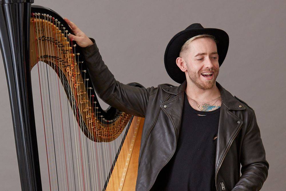 Tom - Harpist